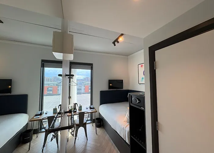 The Hendrick Smithfield Hotel